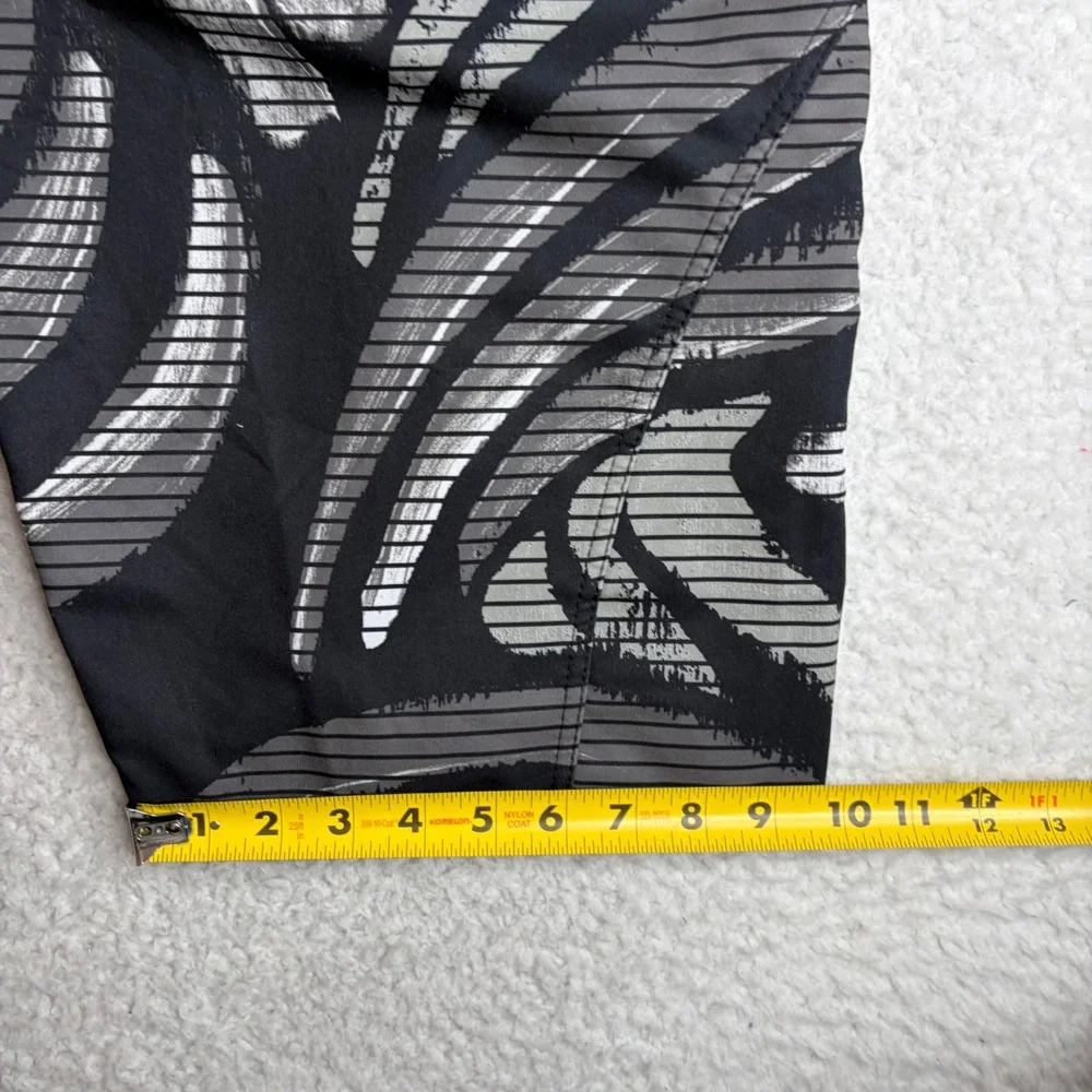 O'Neill Byerly Freak Board Shorts Mens 30 Black Orange Skull Octopus Y2K Trunks